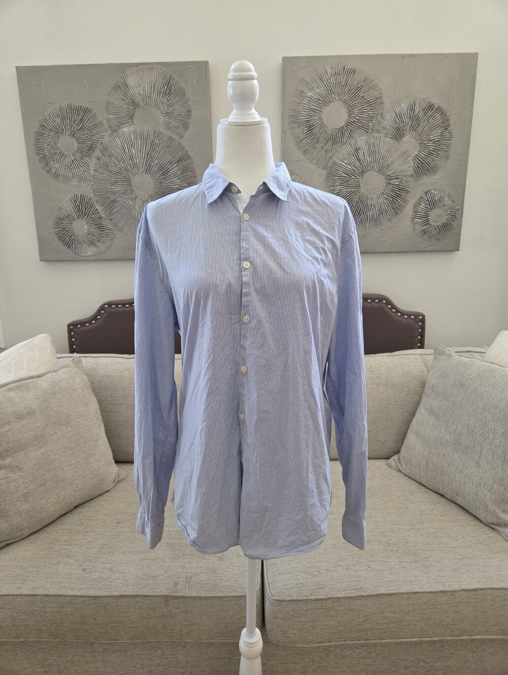 ⭐ JOHN VARVATOS ⭐ Blue & White Striped Dress Shirt - [Large]